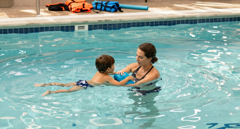 Central Texas families invited to free 30‑minute swim safety lesson